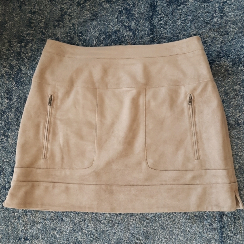 BCBG faux suede miniskirt, size 6